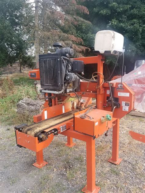 Worlds most popular LT15 portable sawmill with 19HP or 25HP gas, 10HP or 17HP diesel, or 10HP electric power, 28 inch log diameter, 26 inch width of cut, 17 foot 8 inch log length, optional saw head power feed, optional bed extensions, optional GO trailer, and more for a portable sawmill that is versatile, reliable and trusted throughout the world. . Used portable sawmills for sale